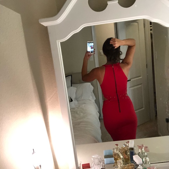 Red Dress - Picture 3 of 7